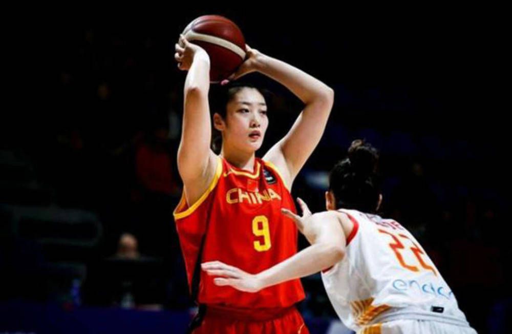 多特15战后积26分继续位列积分榜第5位，多赛一场落后第四的莱比锡3分，奥格斯堡积18分位列积分榜第10位。